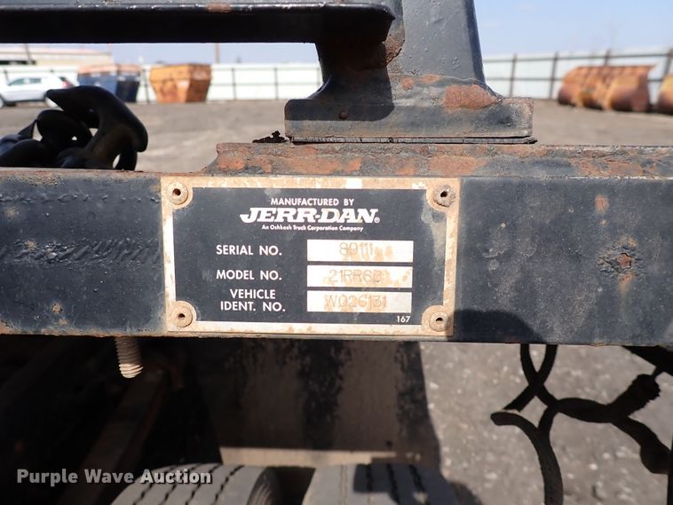 image for item DJ0089 2006 GMC C5500  rollback truck