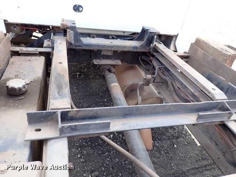 image for item DJ0089 2006 GMC C5500  rollback truck