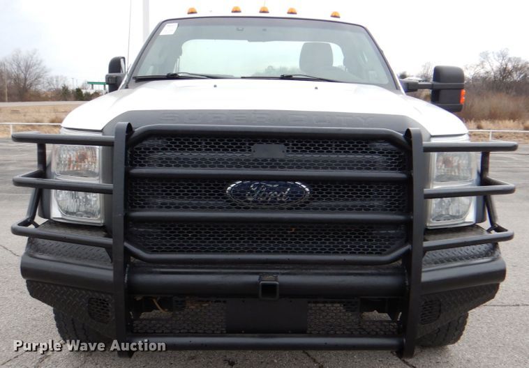 image for item DJ8700 2013 Ford F550  truck cab and chassis