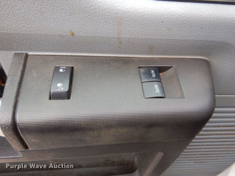 image for item DJ8700 2013 Ford F550  truck cab and chassis