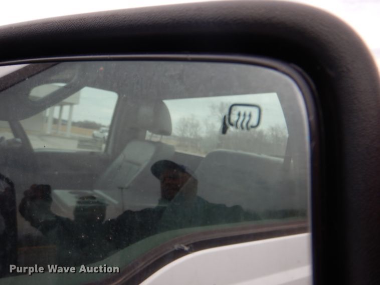 image for item DJ8700 2013 Ford F550  truck cab and chassis