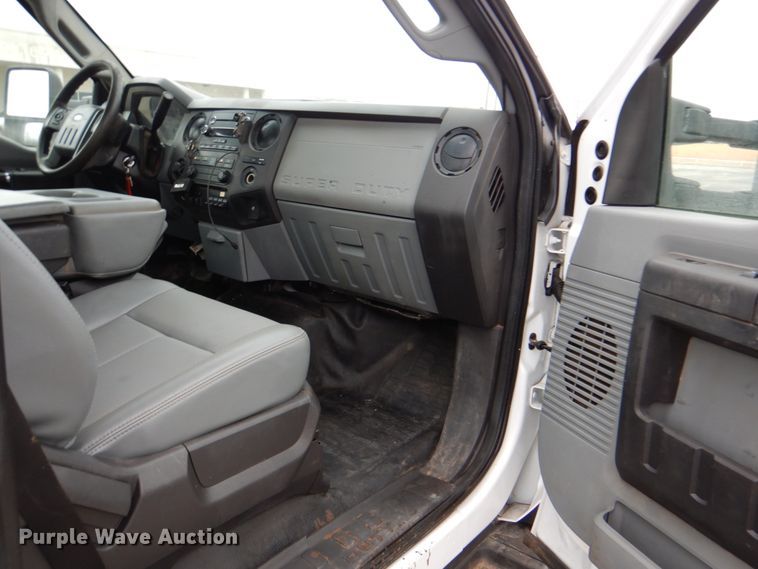 image for item DJ8700 2013 Ford F550  truck cab and chassis