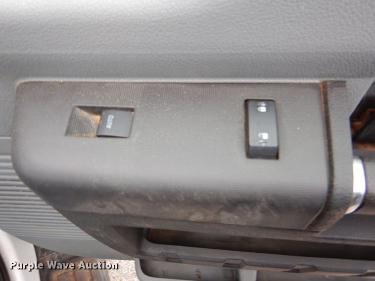 image for item DJ8700 2013 Ford F550  truck cab and chassis