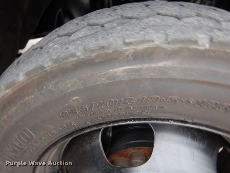 image for item DJ8700 2013 Ford F550  truck cab and chassis