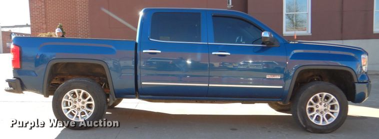 image for item DJ8705 2015 GMC Sierra 1500  Crew Cab pickup truck
