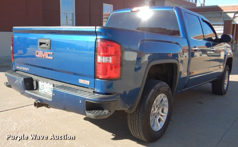 image for item DJ8705 2015 GMC Sierra 1500  Crew Cab pickup truck