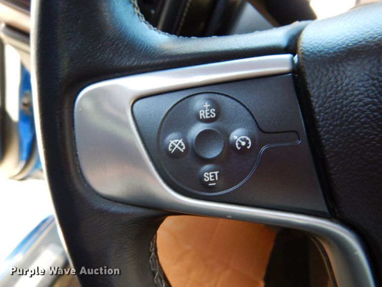 image for item DJ8705 2015 GMC Sierra 1500  Crew Cab pickup truck