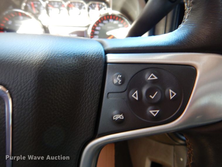 image for item DJ8705 2015 GMC Sierra 1500  Crew Cab pickup truck