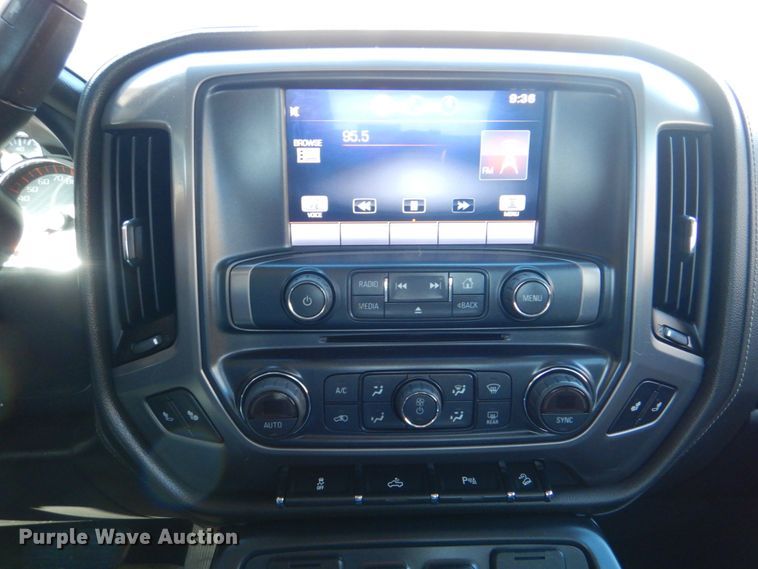 image for item DJ8705 2015 GMC Sierra 1500  Crew Cab pickup truck