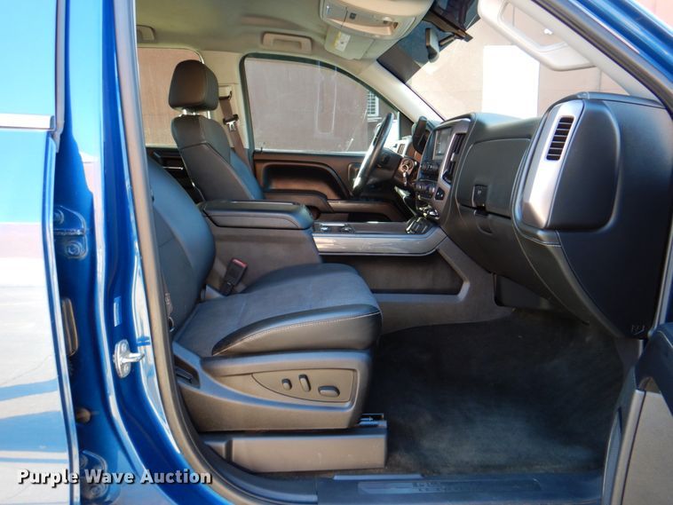 image for item DJ8705 2015 GMC Sierra 1500  Crew Cab pickup truck