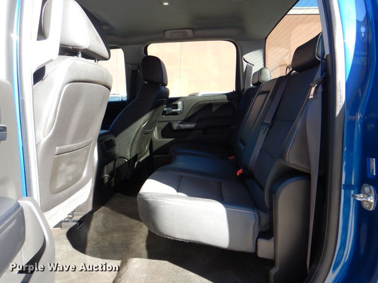 image for item DJ8705 2015 GMC Sierra 1500  Crew Cab pickup truck