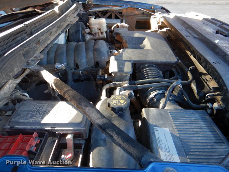 image for item DJ8705 2015 GMC Sierra 1500  Crew Cab pickup truck