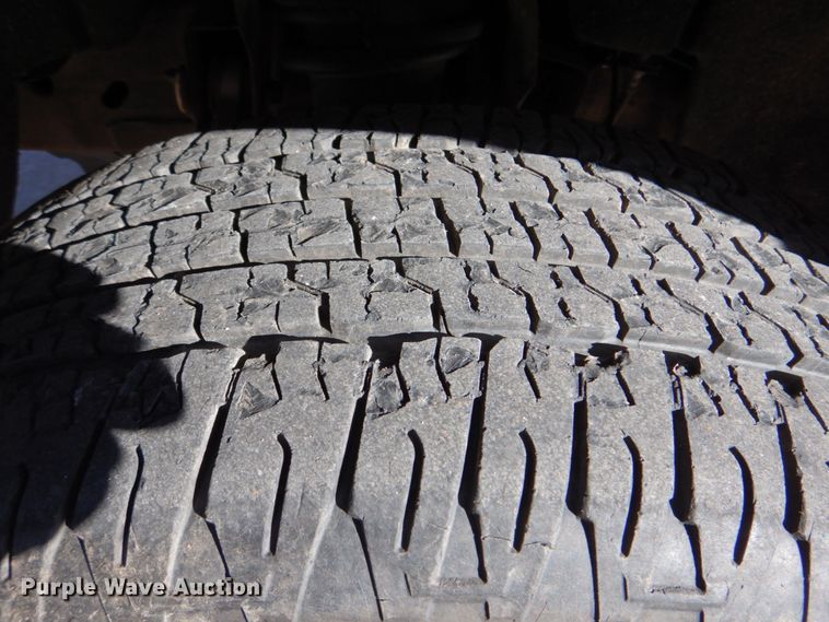 image for item DJ8705 2015 GMC Sierra 1500  Crew Cab pickup truck