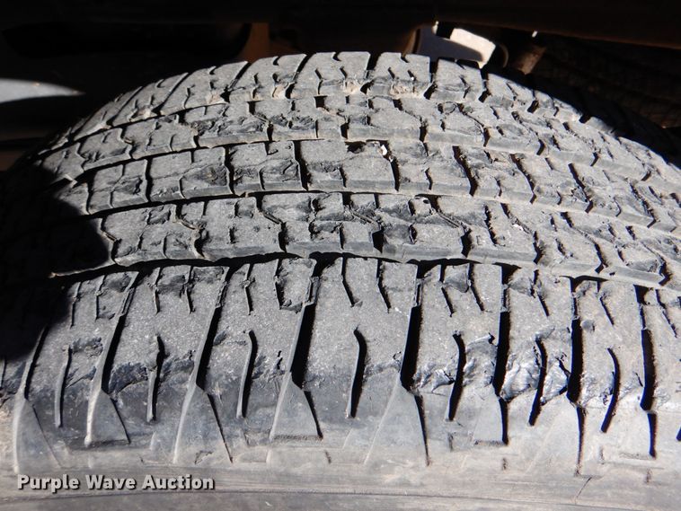 image for item DJ8705 2015 GMC Sierra 1500  Crew Cab pickup truck