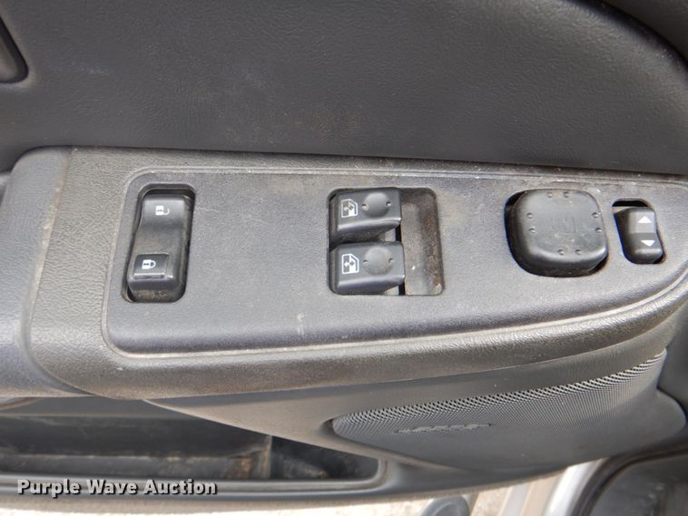 image for item DJ8712 2005 GMC Sierra 1500  Ext. Cab pickup truck