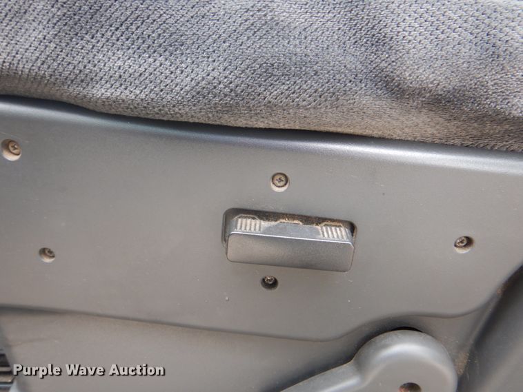 image for item DJ8712 2005 GMC Sierra 1500  Ext. Cab pickup truck