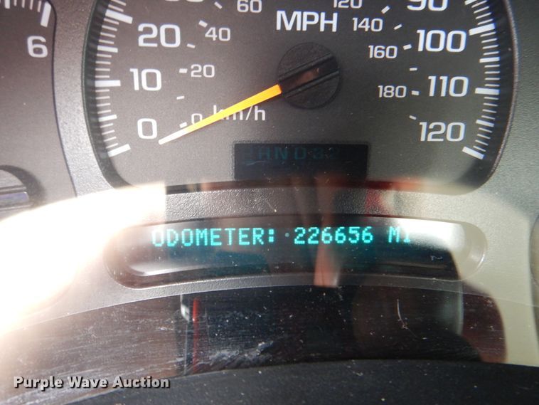 image for item DJ8712 2005 GMC Sierra 1500  Ext. Cab pickup truck