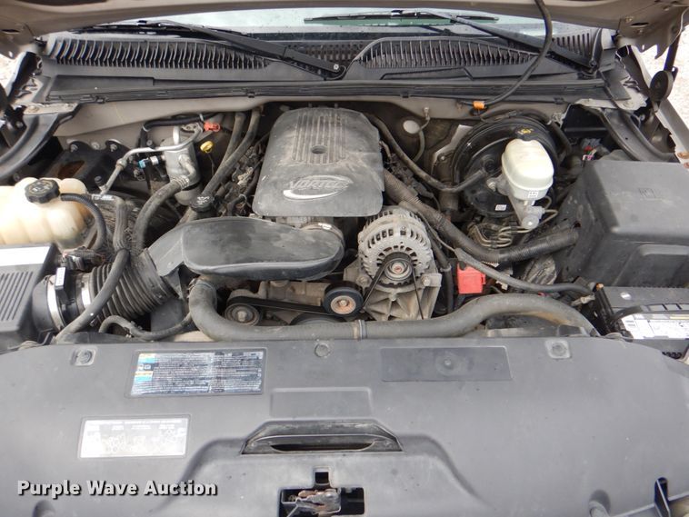 image for item DJ8712 2005 GMC Sierra 1500  Ext. Cab pickup truck