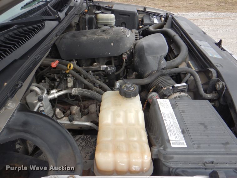 image for item DJ8712 2005 GMC Sierra 1500  Ext. Cab pickup truck