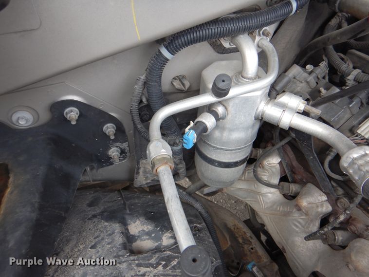 image for item DJ8712 2005 GMC Sierra 1500  Ext. Cab pickup truck