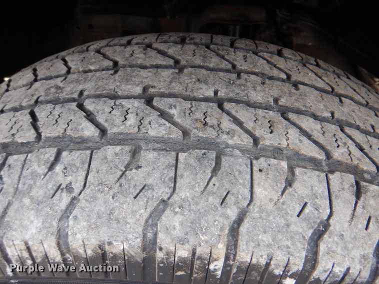 image for item DJ8712 2005 GMC Sierra 1500  Ext. Cab pickup truck