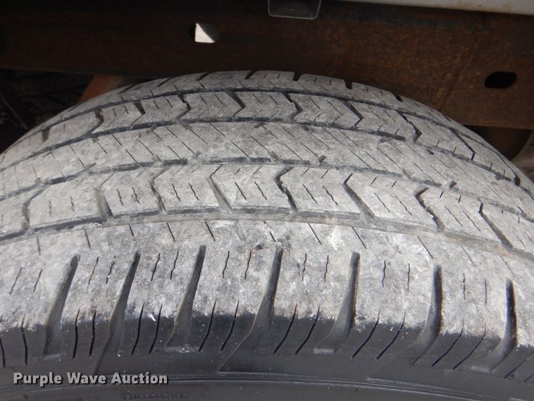 image for item DJ8712 2005 GMC Sierra 1500  Ext. Cab pickup truck