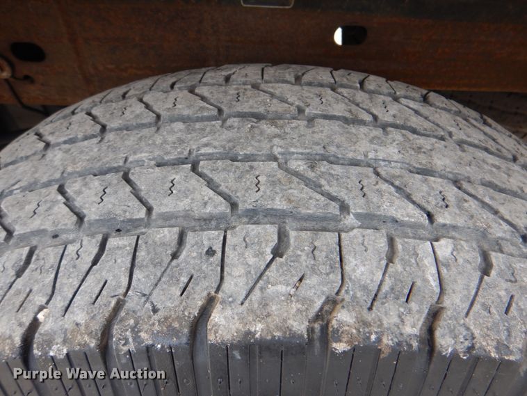 image for item DJ8712 2005 GMC Sierra 1500  Ext. Cab pickup truck