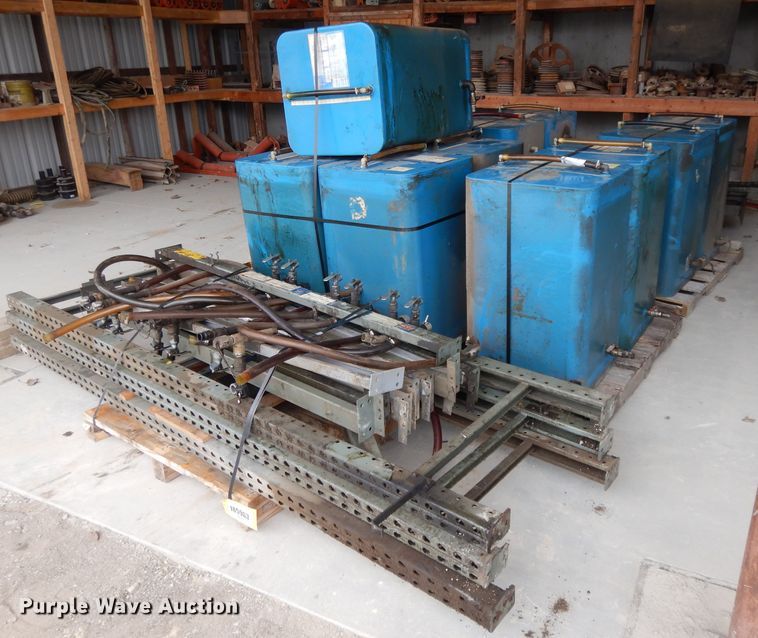 image for item DL2109 Sauk Valley Equipment oil station