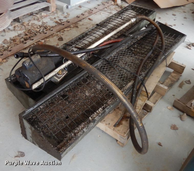 image for item DL2109 Sauk Valley Equipment oil station