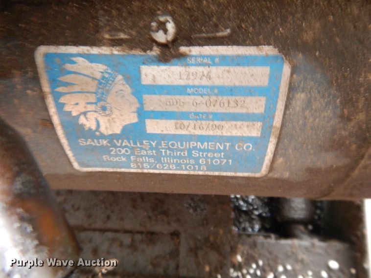 image for item DL2109 Sauk Valley Equipment oil station