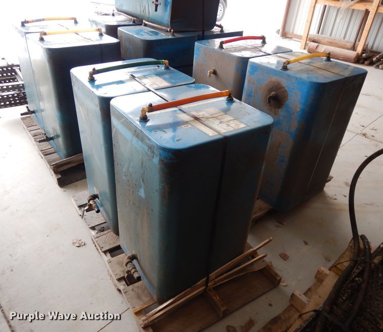 image for item DL2109 Sauk Valley Equipment oil station