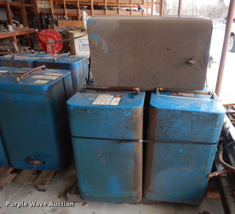 image for item DL2109 Sauk Valley Equipment oil station