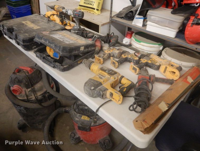 image for item DL2125 Tools