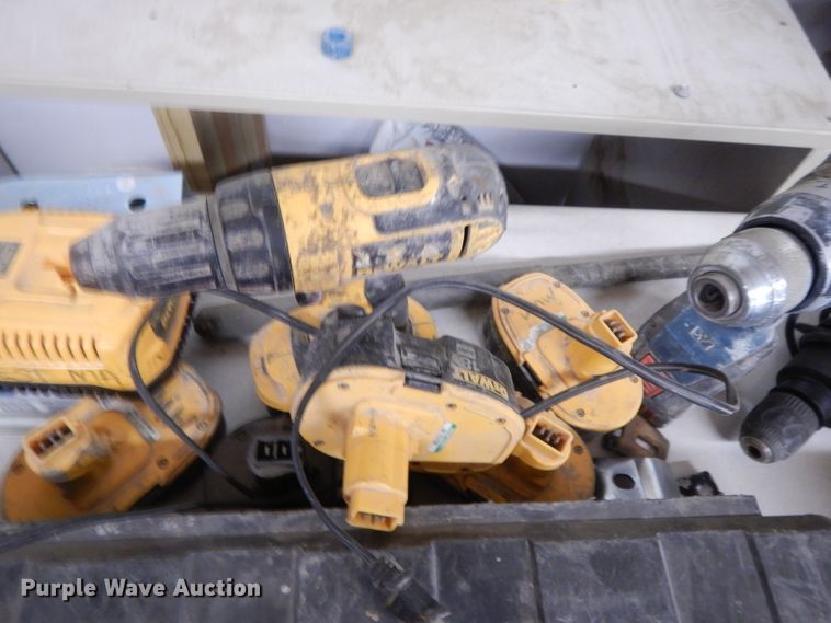 image for item DL2125 Tools