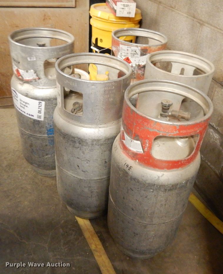 image for item DL2129 (5) propane tanks