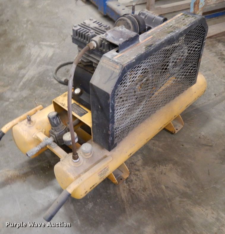 image for item DL2131 DeWalt D55170 air compressor