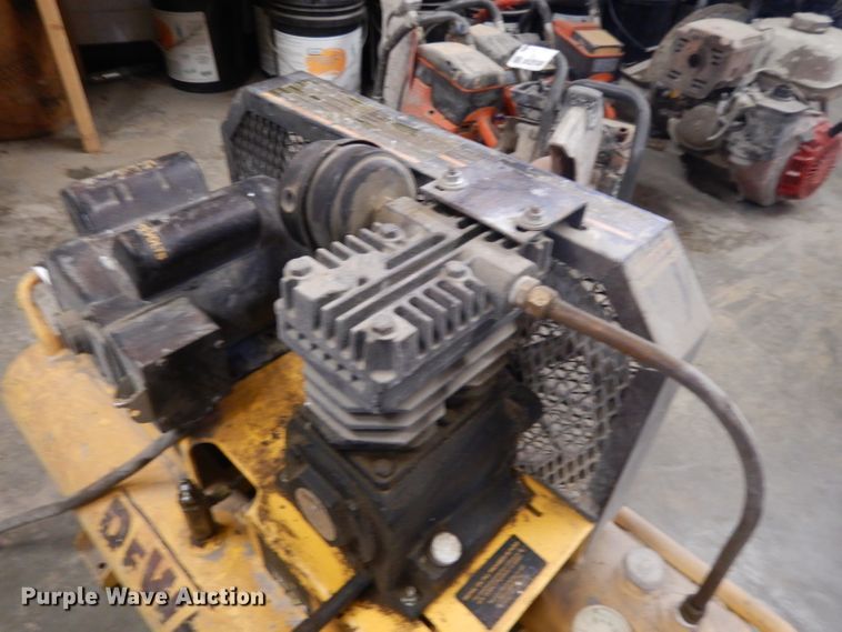 image for item DL2131 DeWalt D55170 air compressor