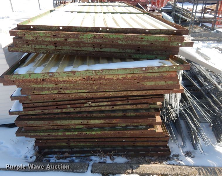 image for item DL2142 Approximately 34 Kelly Klosure panels