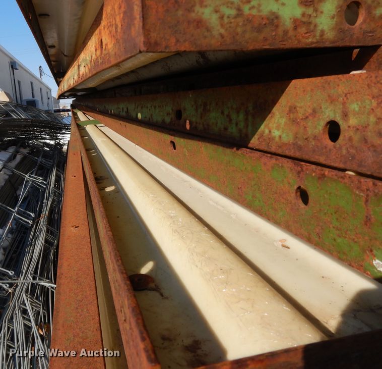 image for item DL2142 Approximately 34 Kelly Klosure panels