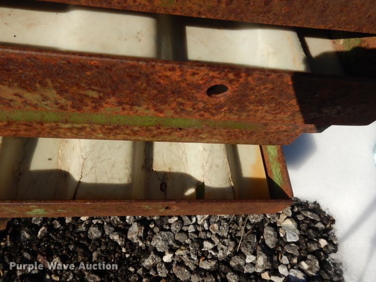 image for item DL2142 Approximately 34 Kelly Klosure panels