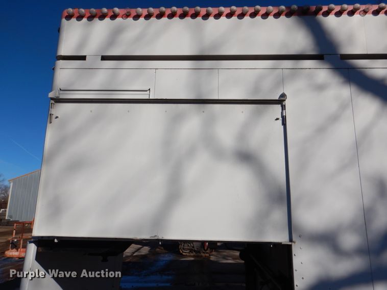 image for item DL2162 1993 Century concession trailer