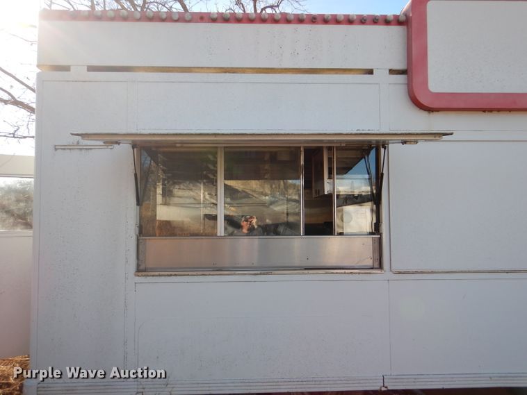 image for item DL2162 1993 Century concession trailer