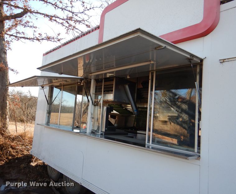 image for item DL2162 1993 Century concession trailer