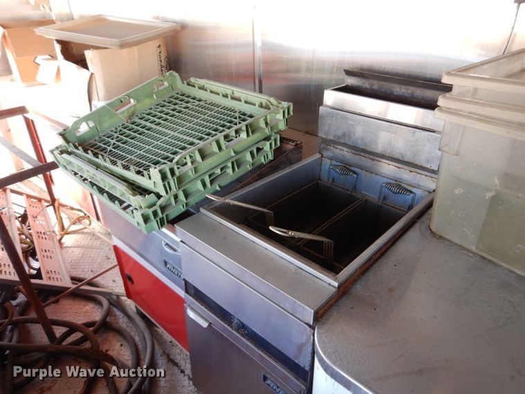 image for item DL2162 1993 Century concession trailer