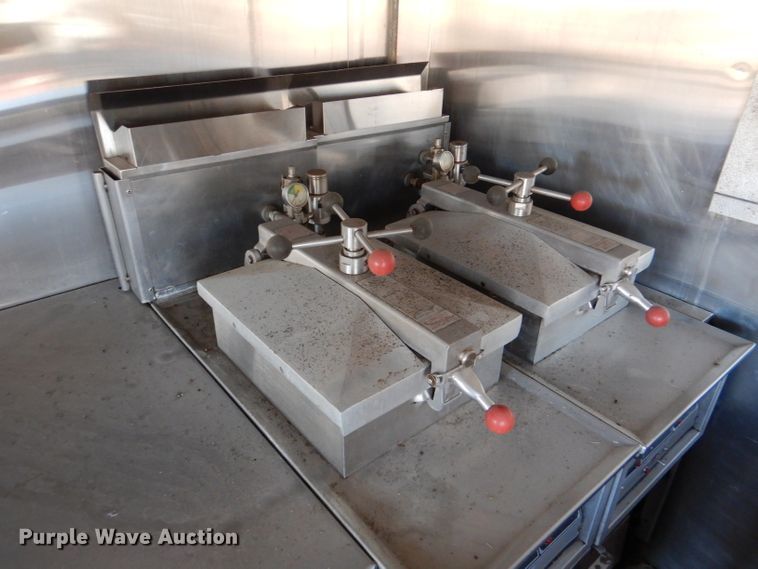 image for item DL2162 1993 Century concession trailer