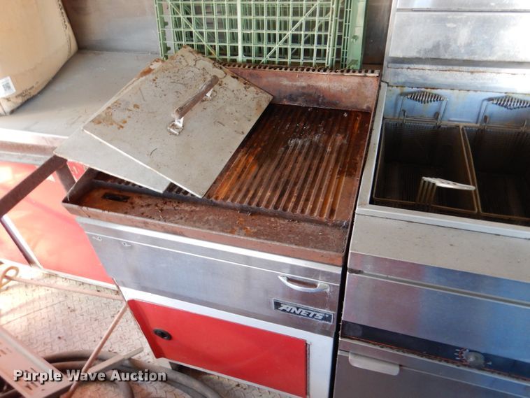 image for item DL2162 1993 Century concession trailer