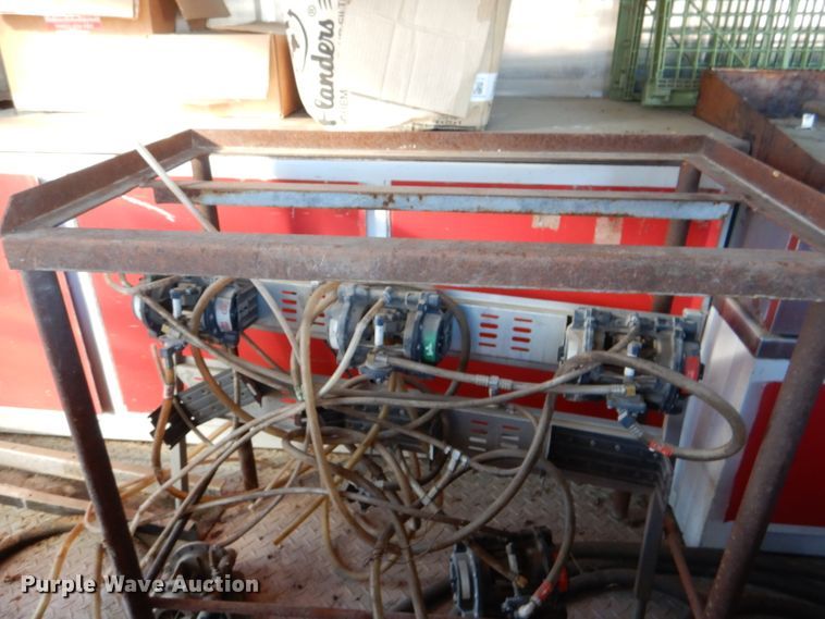 image for item DL2162 1993 Century concession trailer