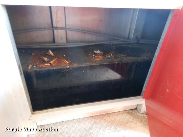 image for item DL2162 1993 Century concession trailer