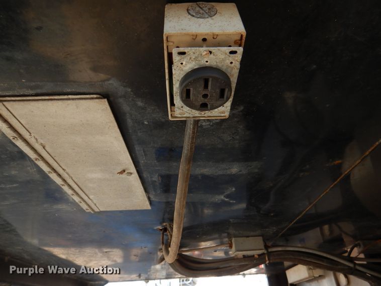 image for item DL2162 1993 Century concession trailer