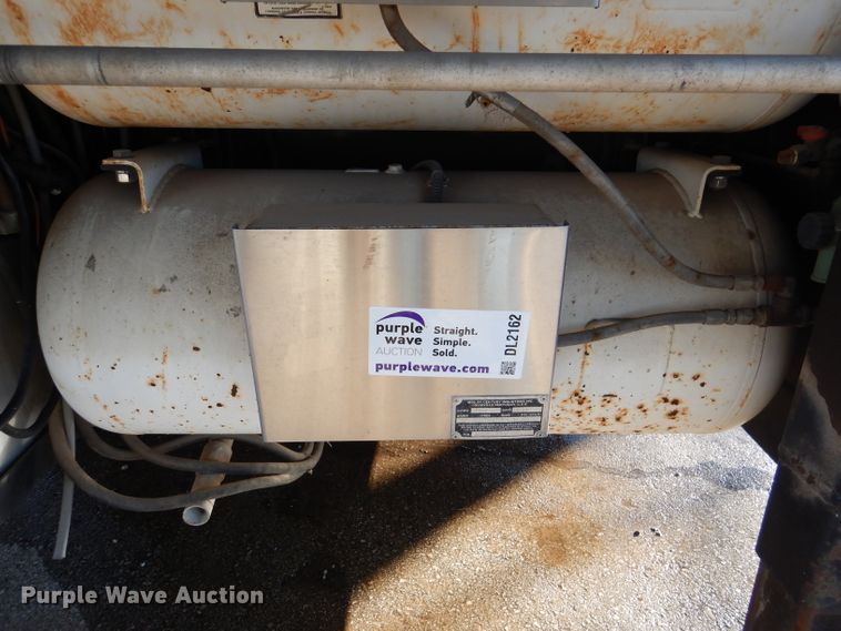 image for item DL2162 1993 Century concession trailer